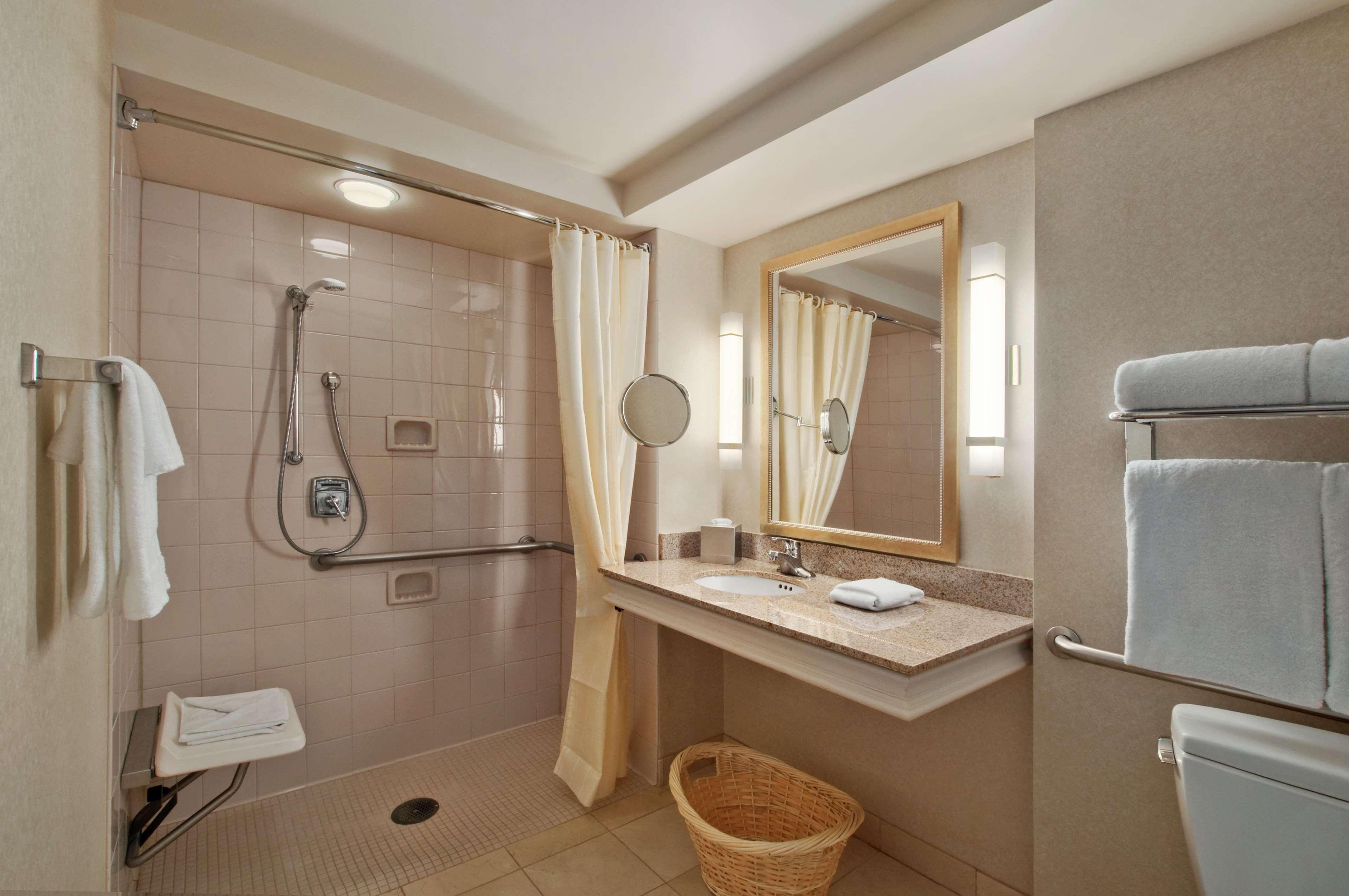 Hilton Madison Monona Terrace Hotel Phòng bức ảnh